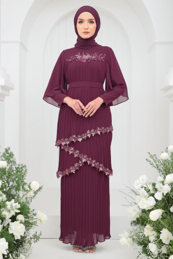Eleanor Kurung in Maroon