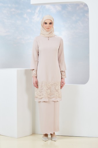 Astrid Kurung in Champagne