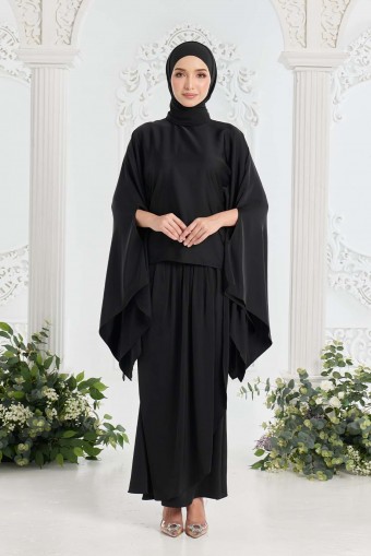 Insyira Kaftan in Black