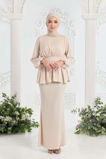 Zahira Kurung in Gardenia Cream