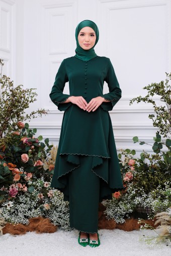 Chantelle Kurung in Emerald Green