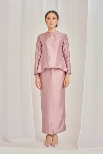Elina Kurung in Dusty Purple