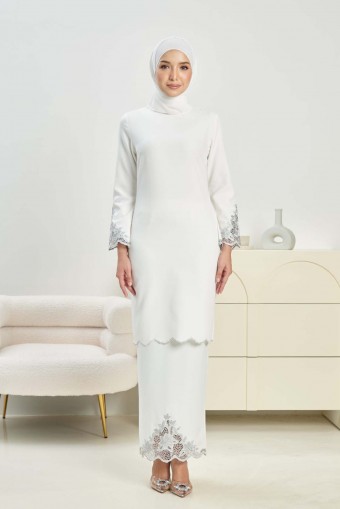 Athalia Kurung in Off White