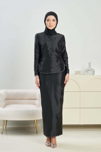 Cynthia Kurung in Black