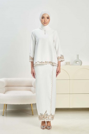 Leona Kurung in Off White