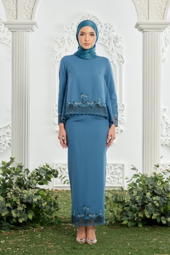 Qisya Kurung in Stone Blue