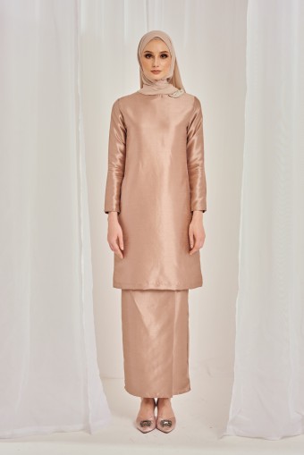 Lynda Kurung in Mocha