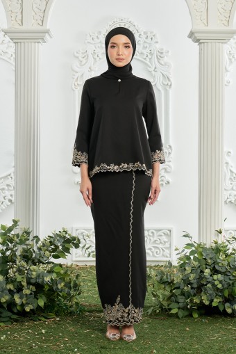 Leona Kurung in Black