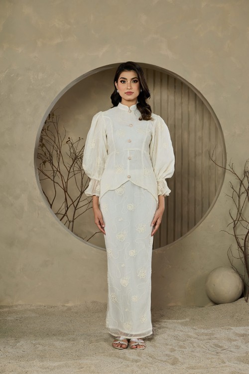 Lilia Mini Kurung in Cream