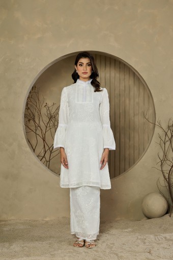 Estrella Kurung Pahang in White
