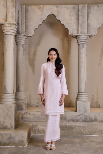 Qistina Kurung in Light Pink