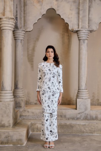 Arissa Kurung Modern in Off White