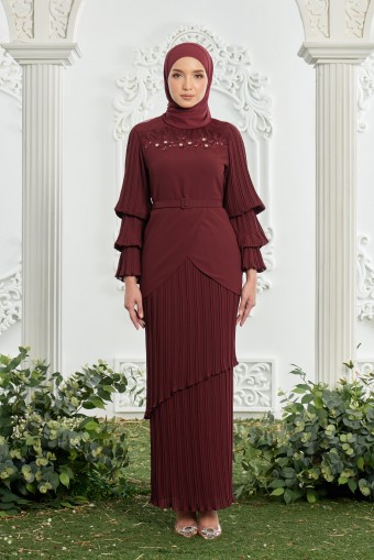 Bernice Kurung in Maroon