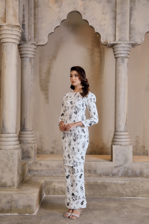 Arissa Kurung Modern in Off White