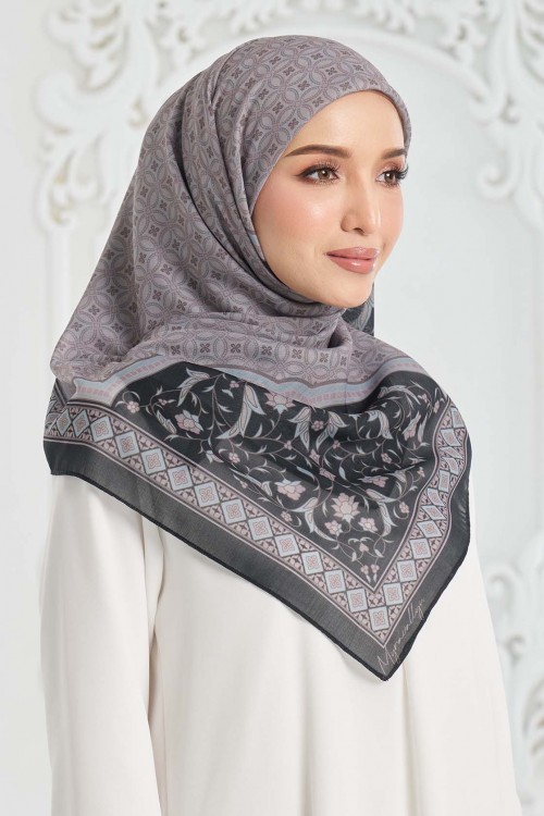 Torenia Printed Square - Coal Black