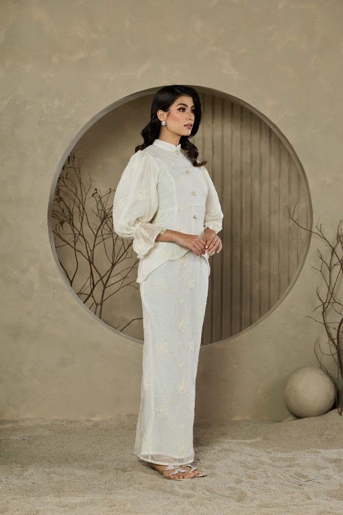 Lilia Mini Kurung in Cream