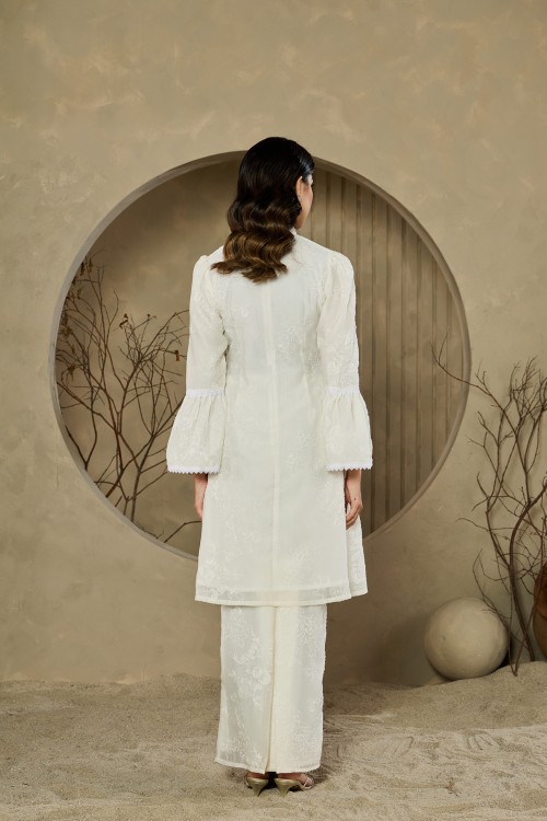 Estrella Kurung Pahang in Cream