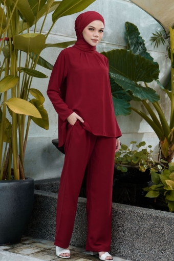 Candice Casual in Maroon