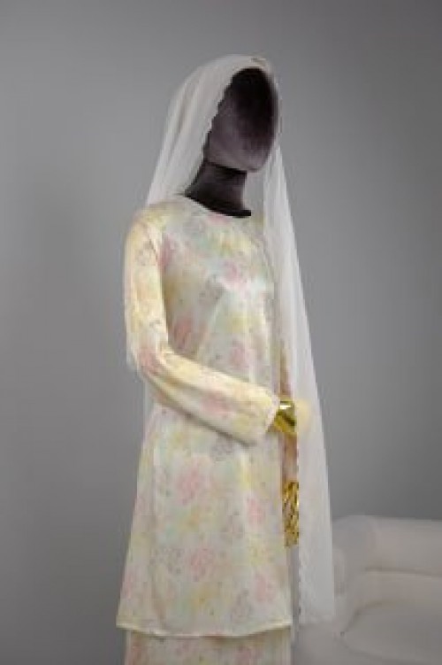 Lily Kurung