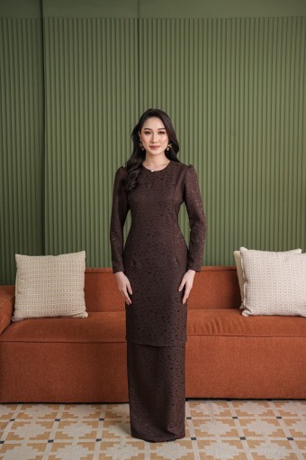 Melur kurung in Rich Brown