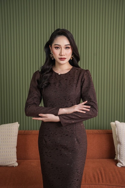 Melur kurung in Rich Brown