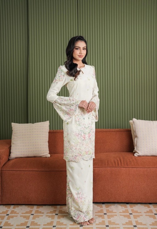 Lucia kurung in Light Yellow