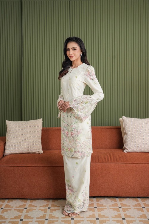 Lucia kurung in Light Yellow