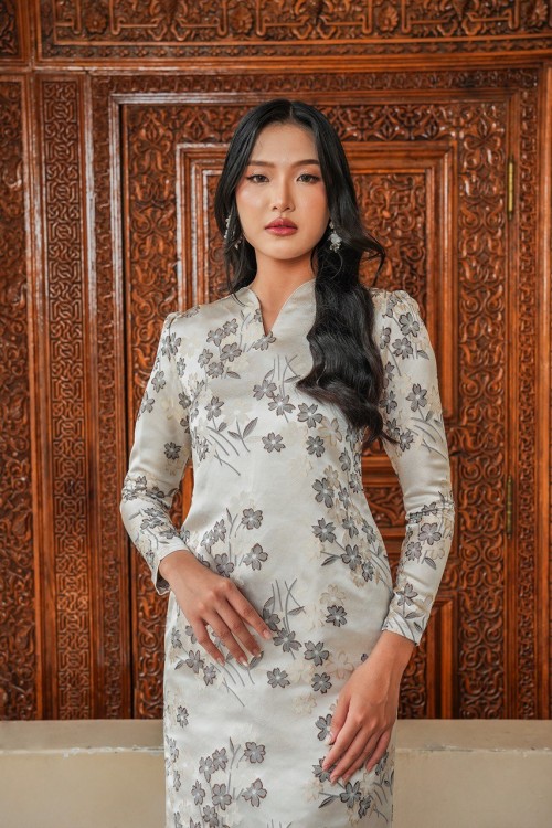 Lauryn Kurung in Silver Brown