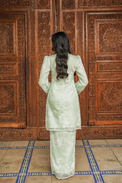Qaira Kurung in Apple Green