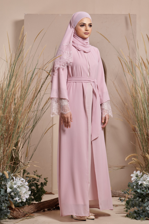 Thara Abaya in Dusty Pink