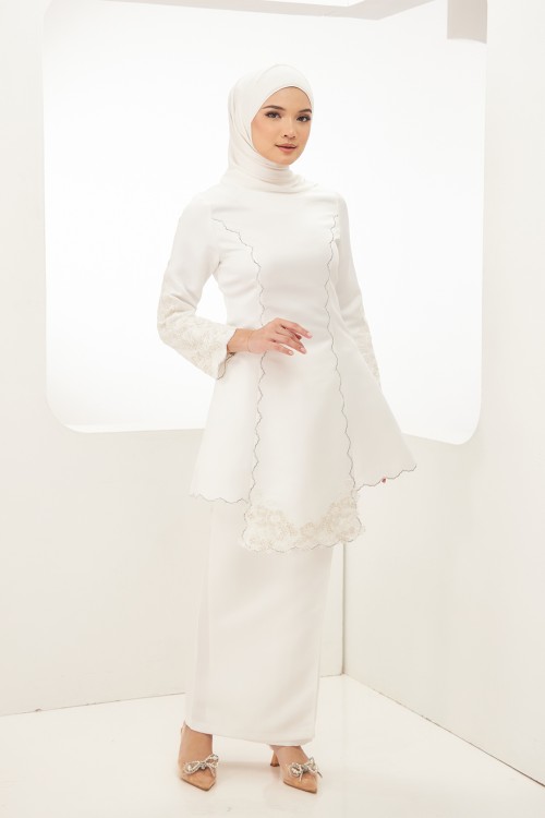 Merida Kurung in Off White