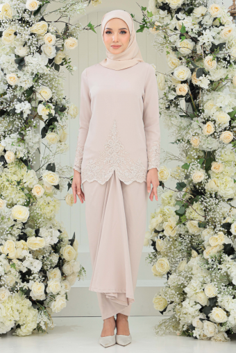 Everly Kurung in Champagne