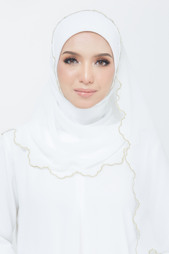 Petal Embroidery Shawl - Off White
