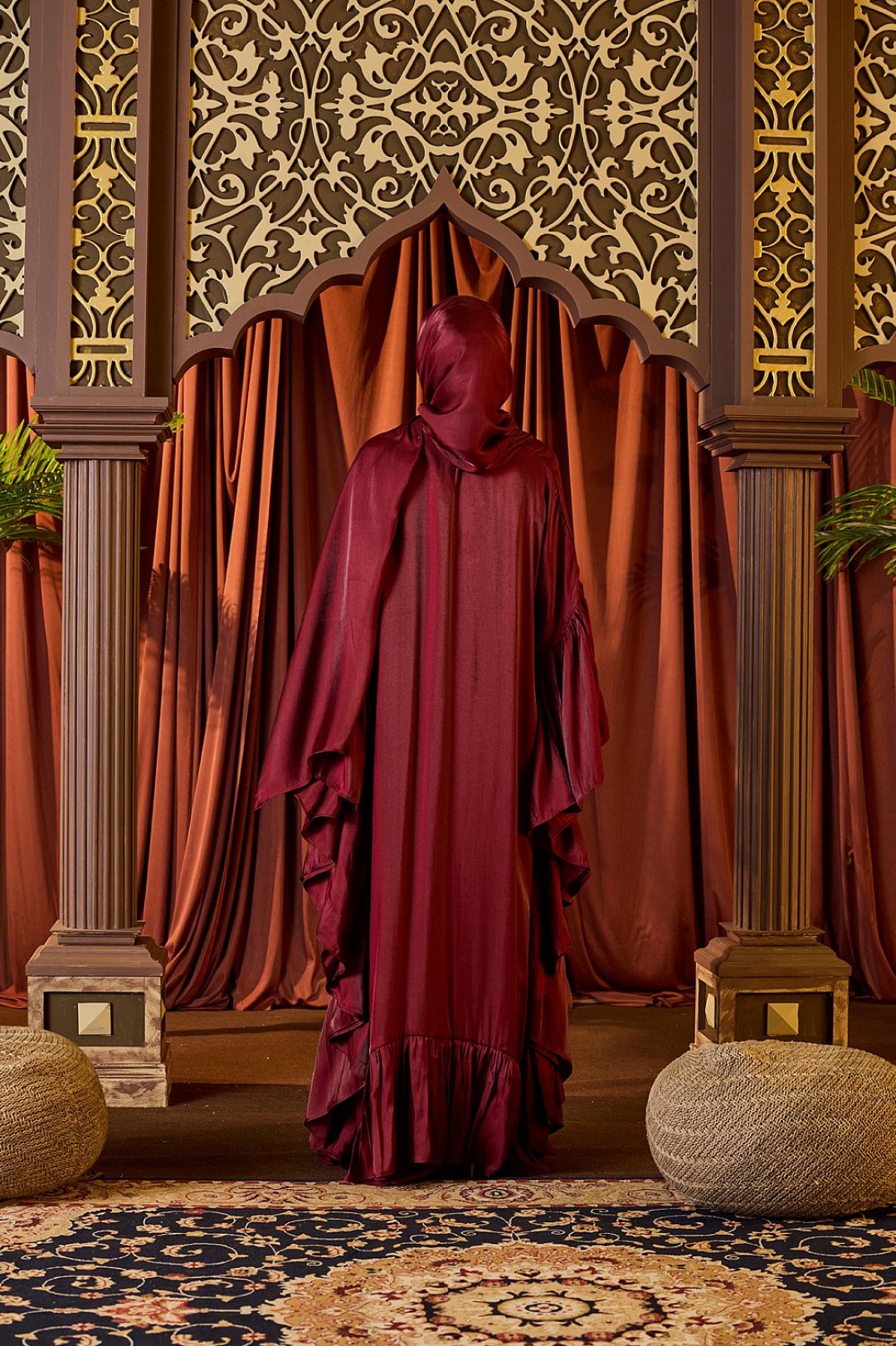 Warda Abaya in Maroon