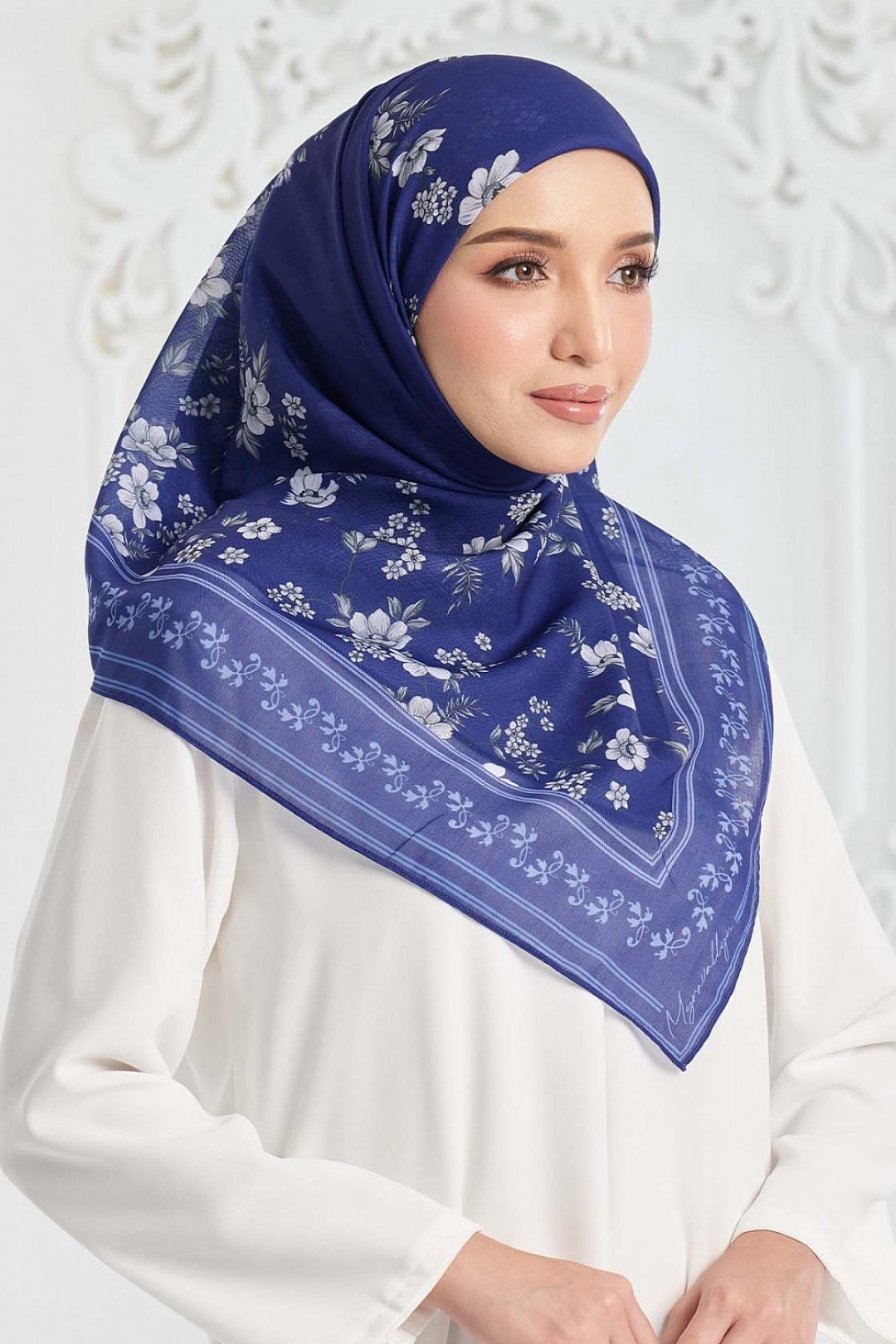 Chysan Printed Square - Royal Blue