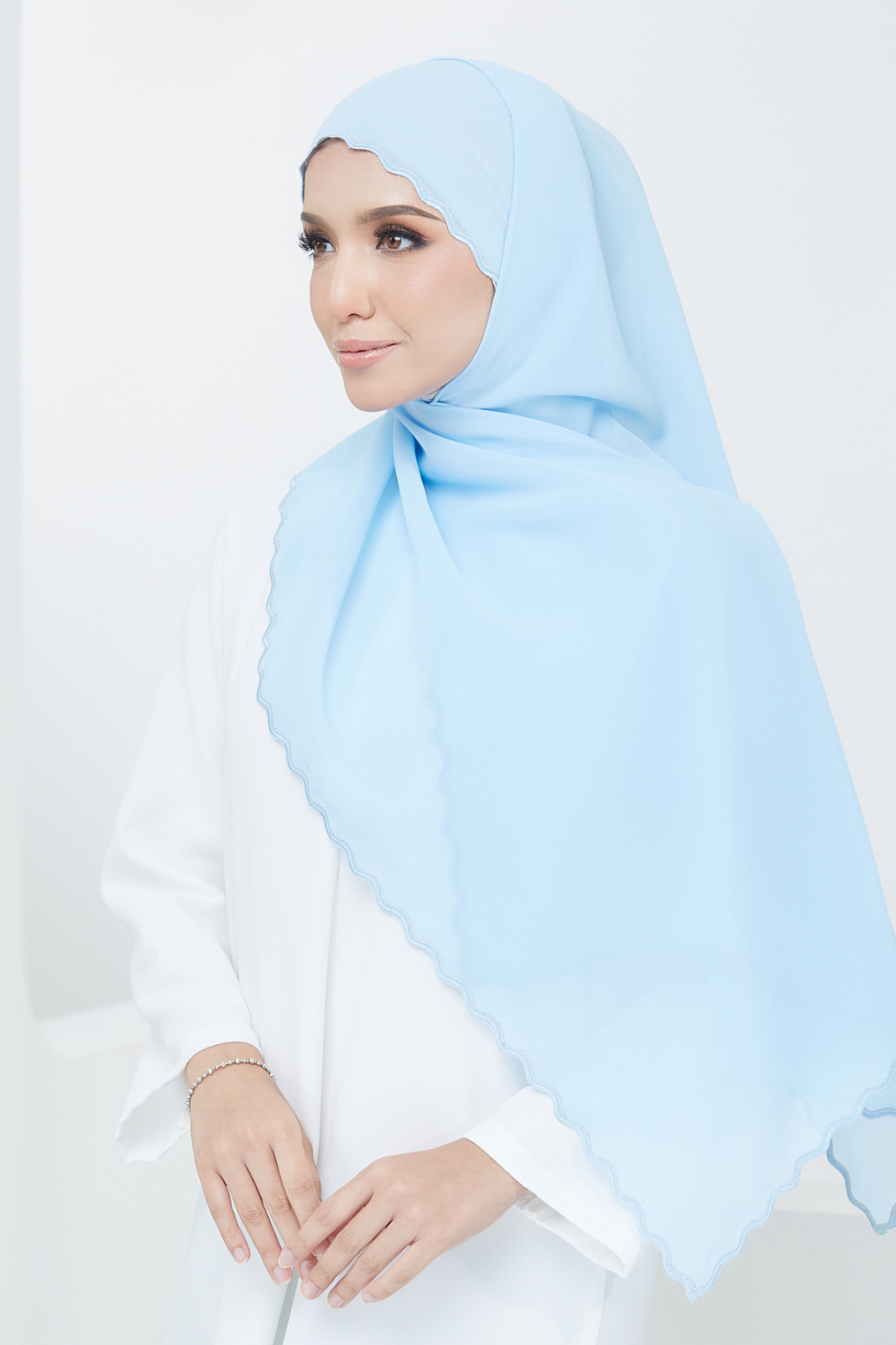 Riffle Embroidery Shawl - Maya Blue