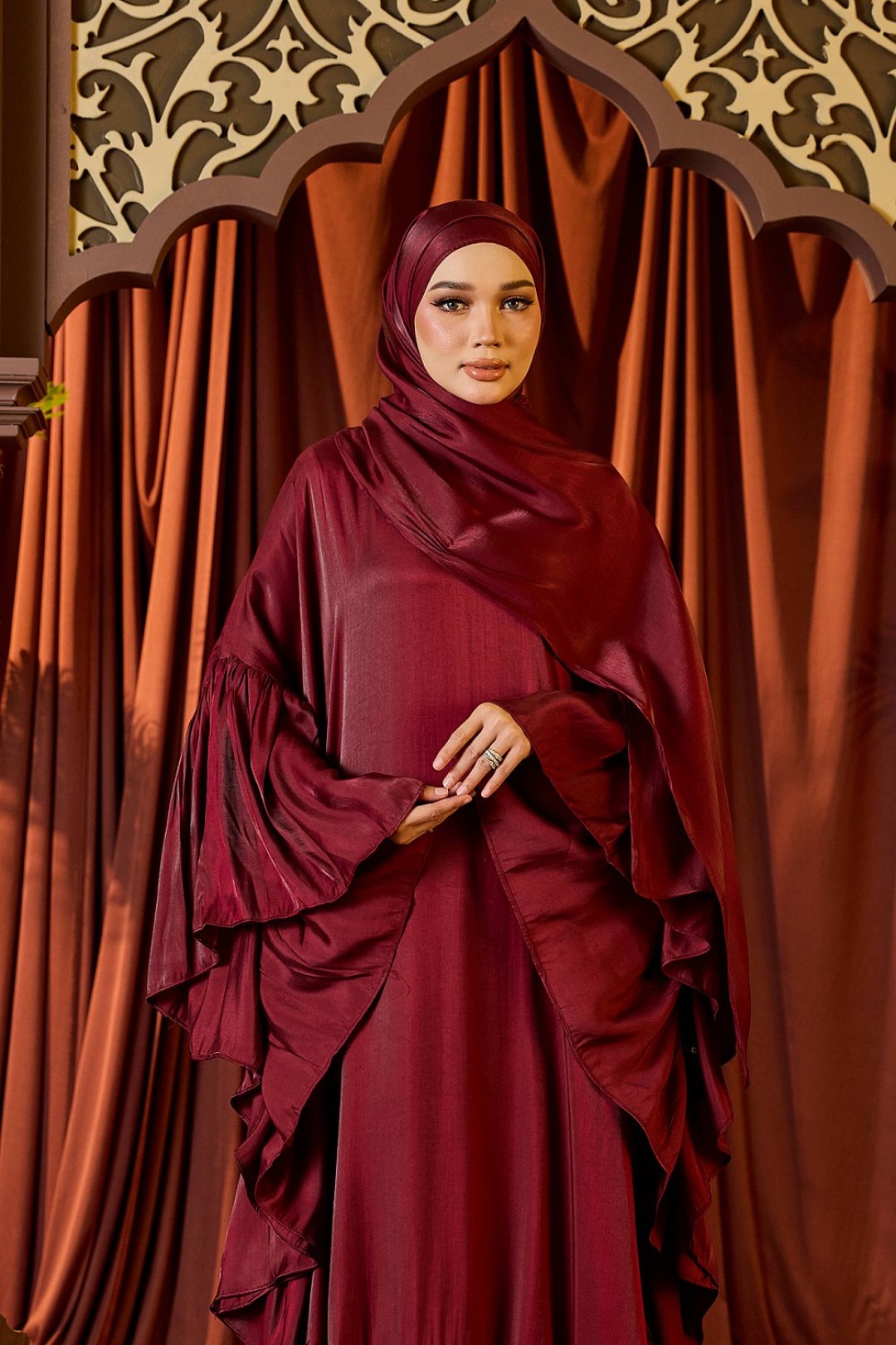 Warda Abaya in Maroon