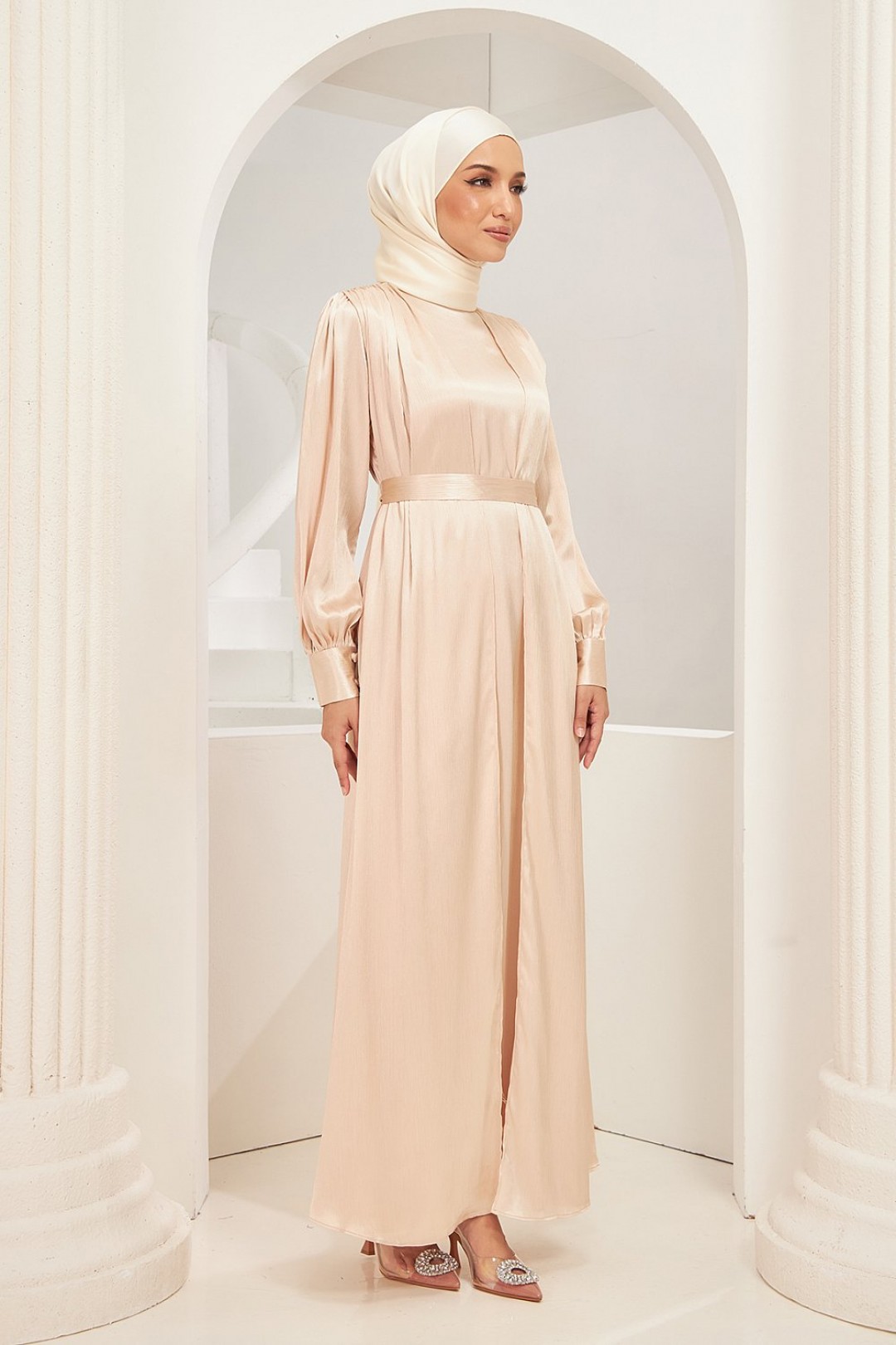 Iliana Abaya Dress in Champagne
