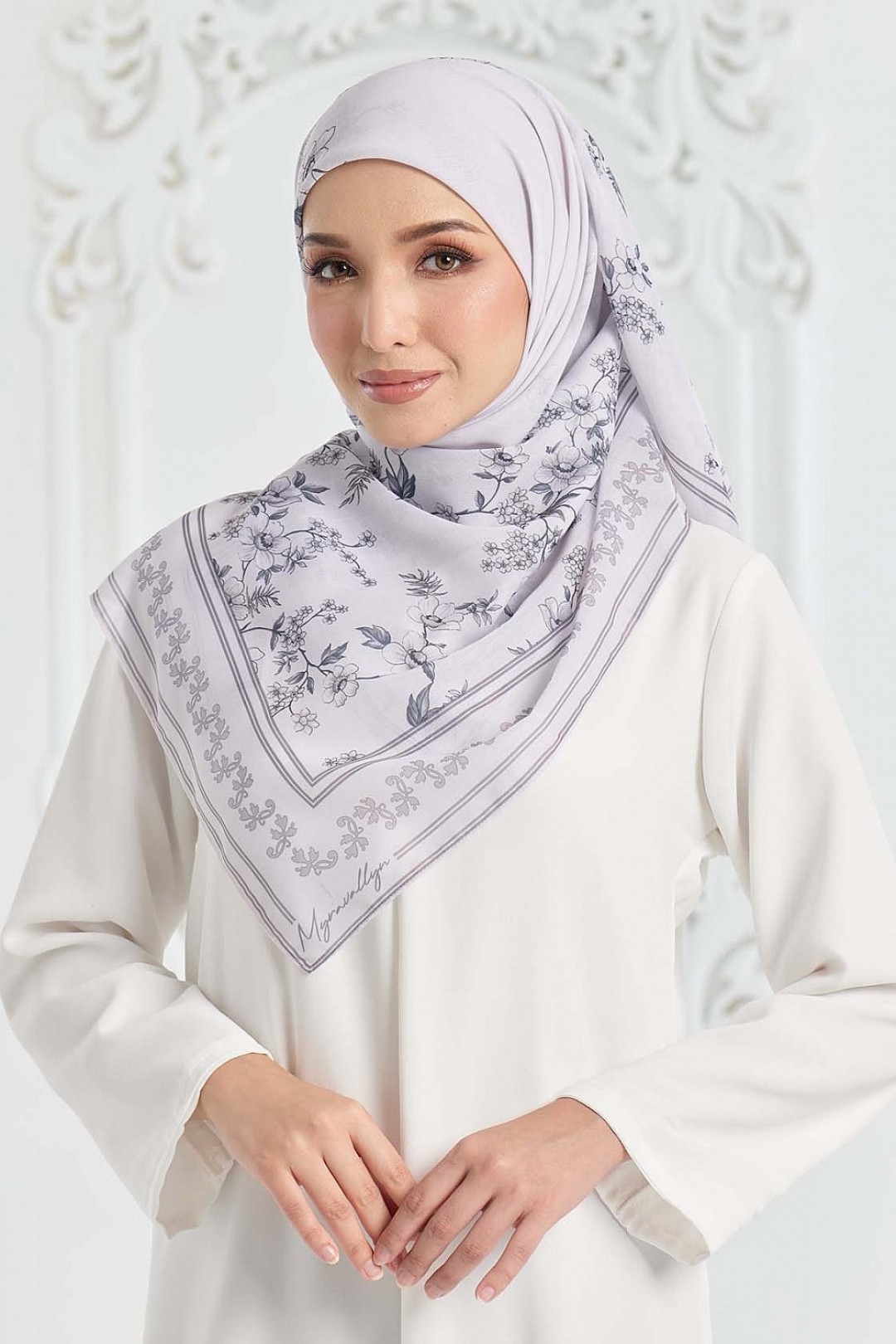 Chysan Printed Square - Porcelain White