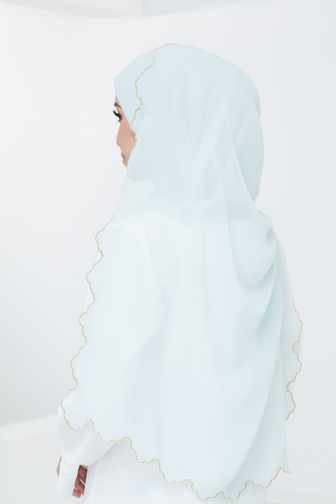 Petal Embroidery Shawl - Soft Green