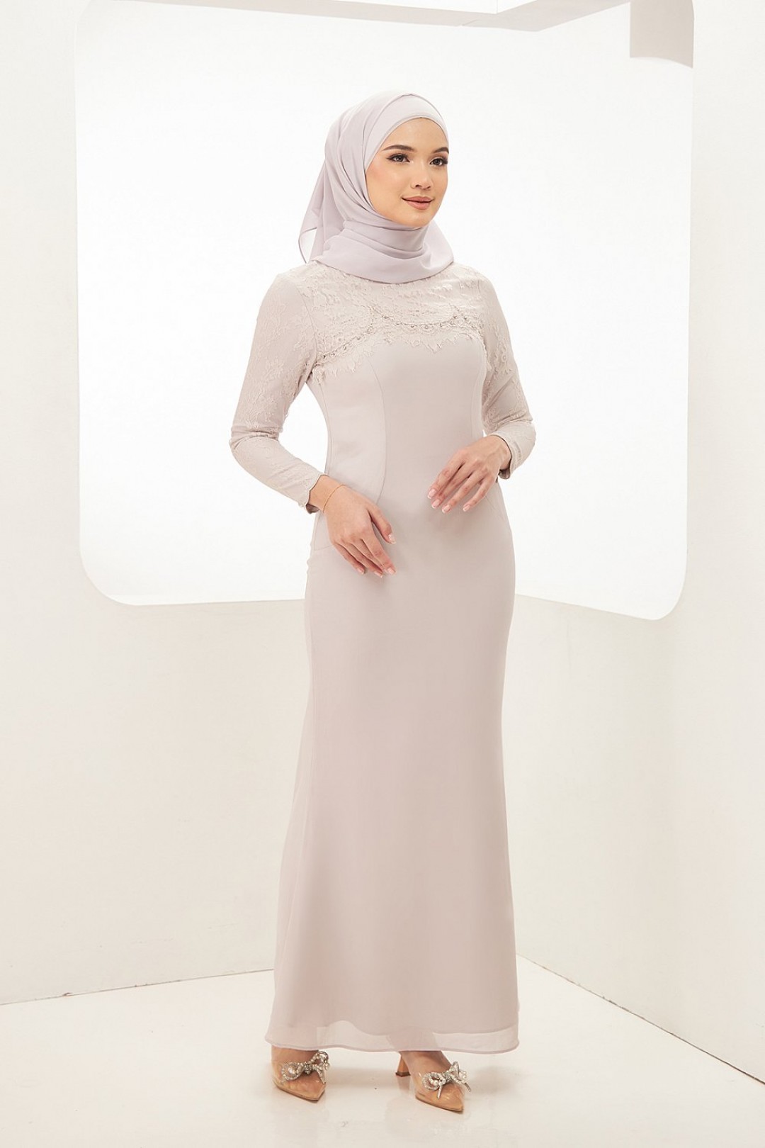 Beatrice Dress in Light Gray