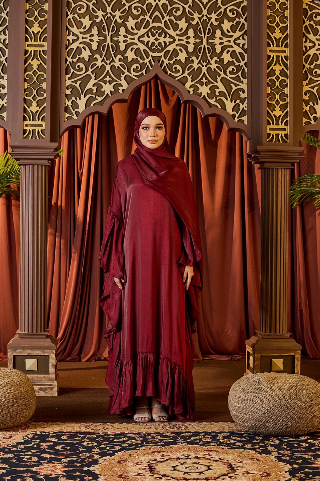 Warda Abaya in Maroon