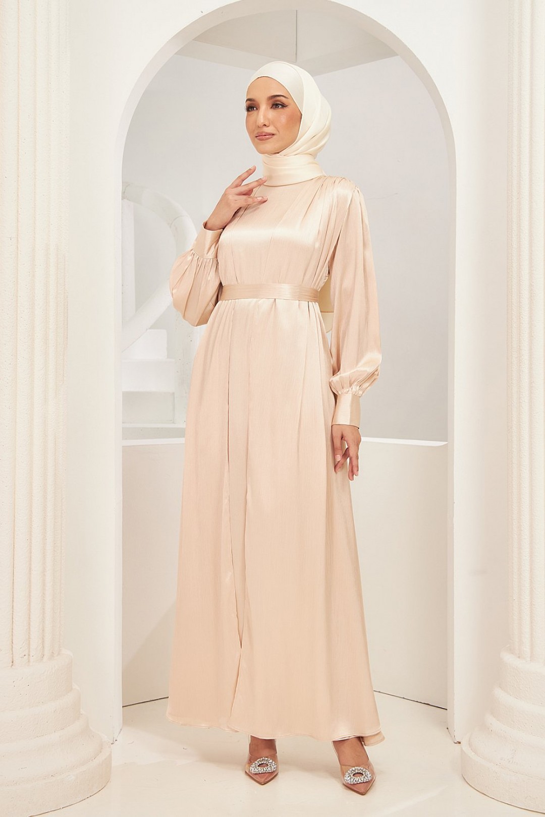 Iliana Abaya Dress in Champagne