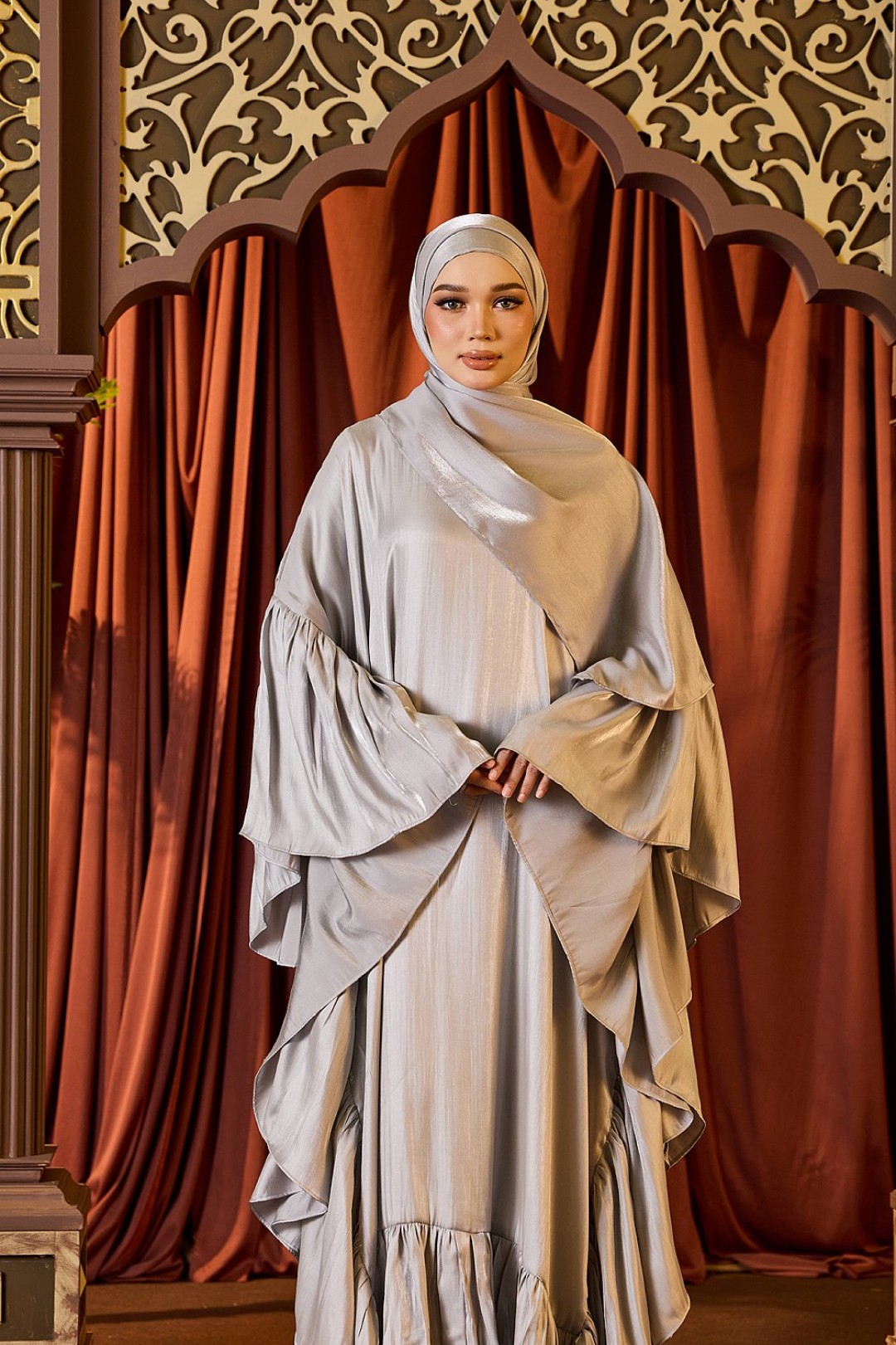 Warda Abaya in Silver