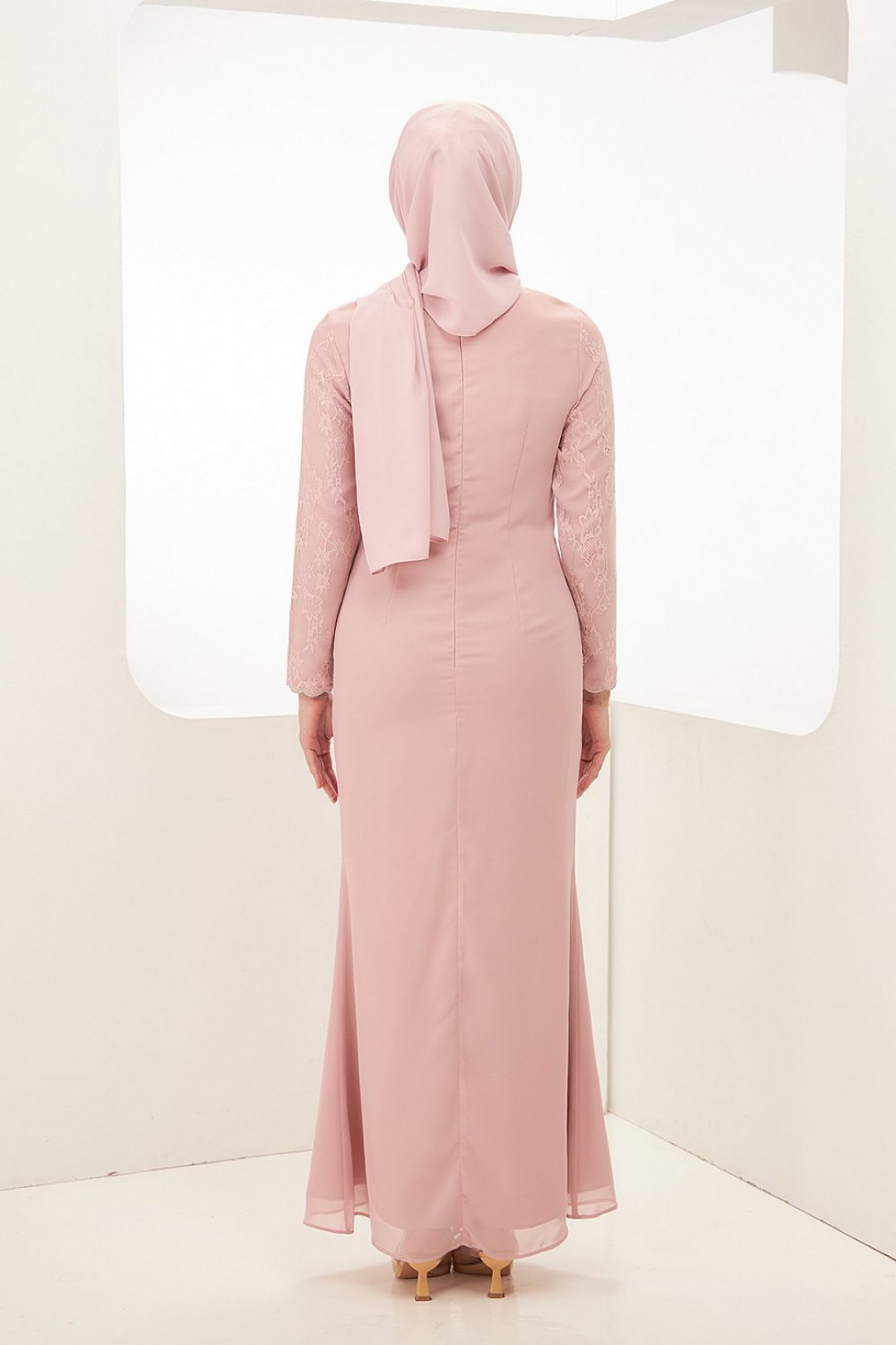 Beatrice Dress in Dusty Pink