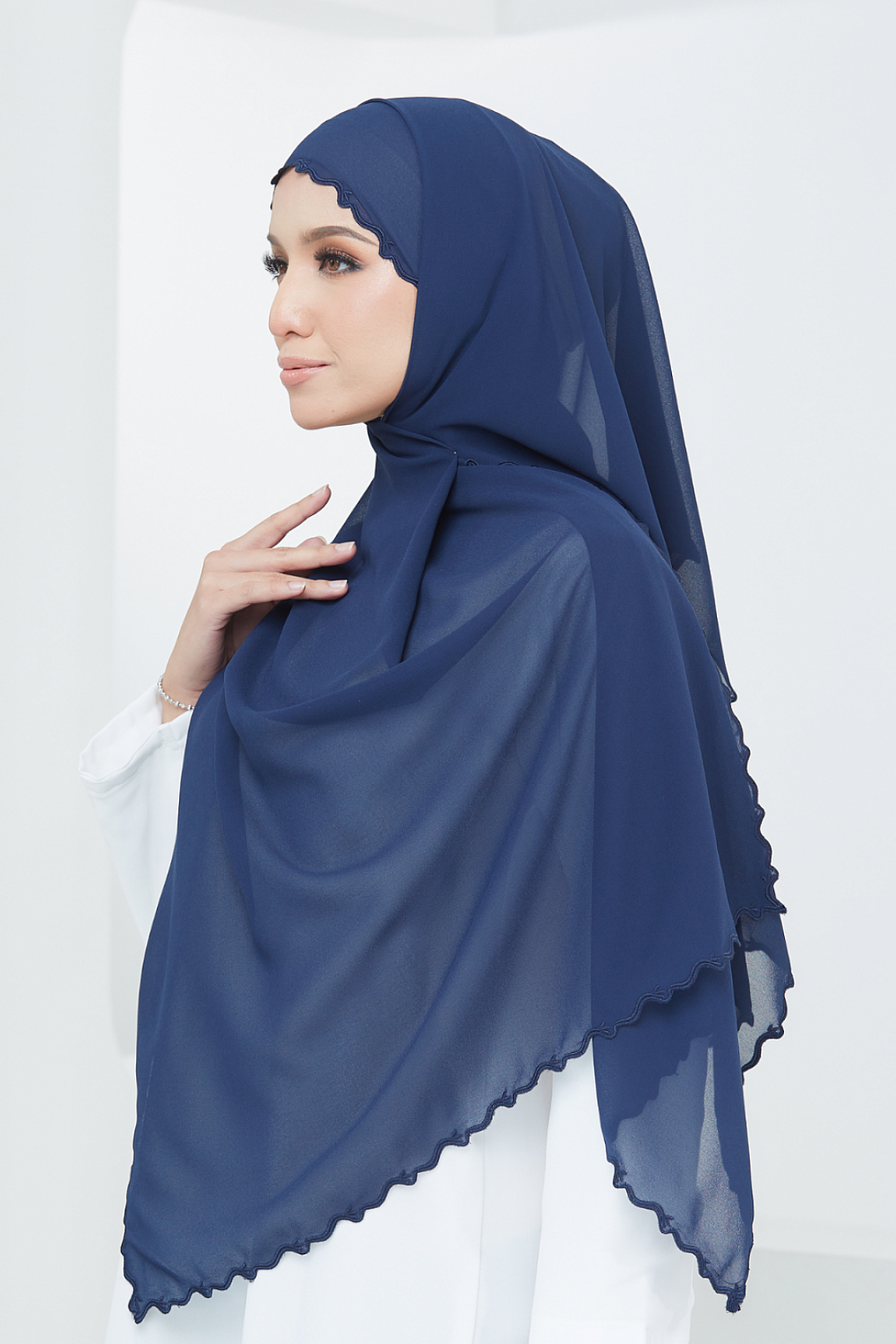 Vine Embroidery Shawl - Dark Blue