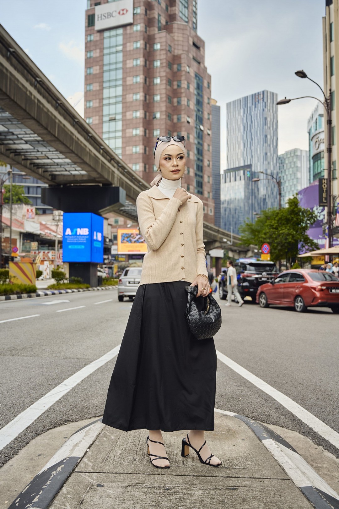 Evely Cardigan Top in Light Brown