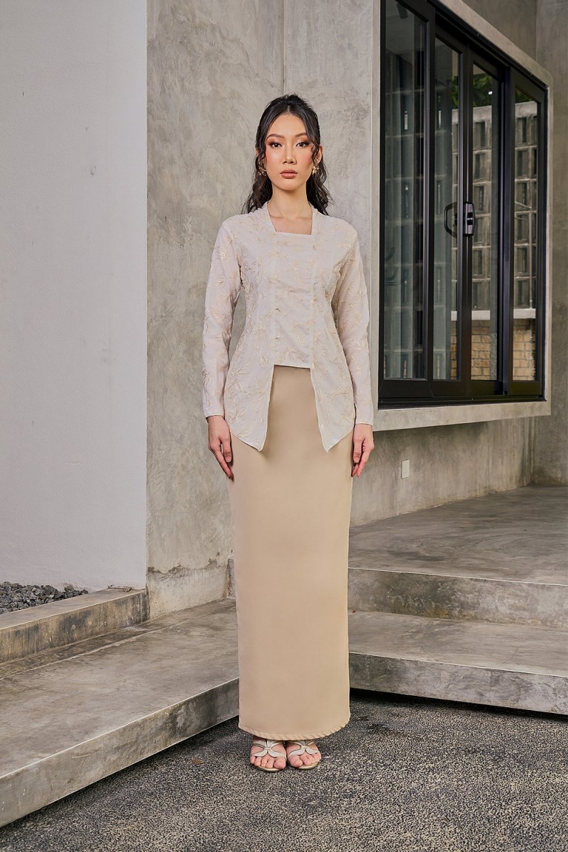 Nikita Kebaya in Champagne