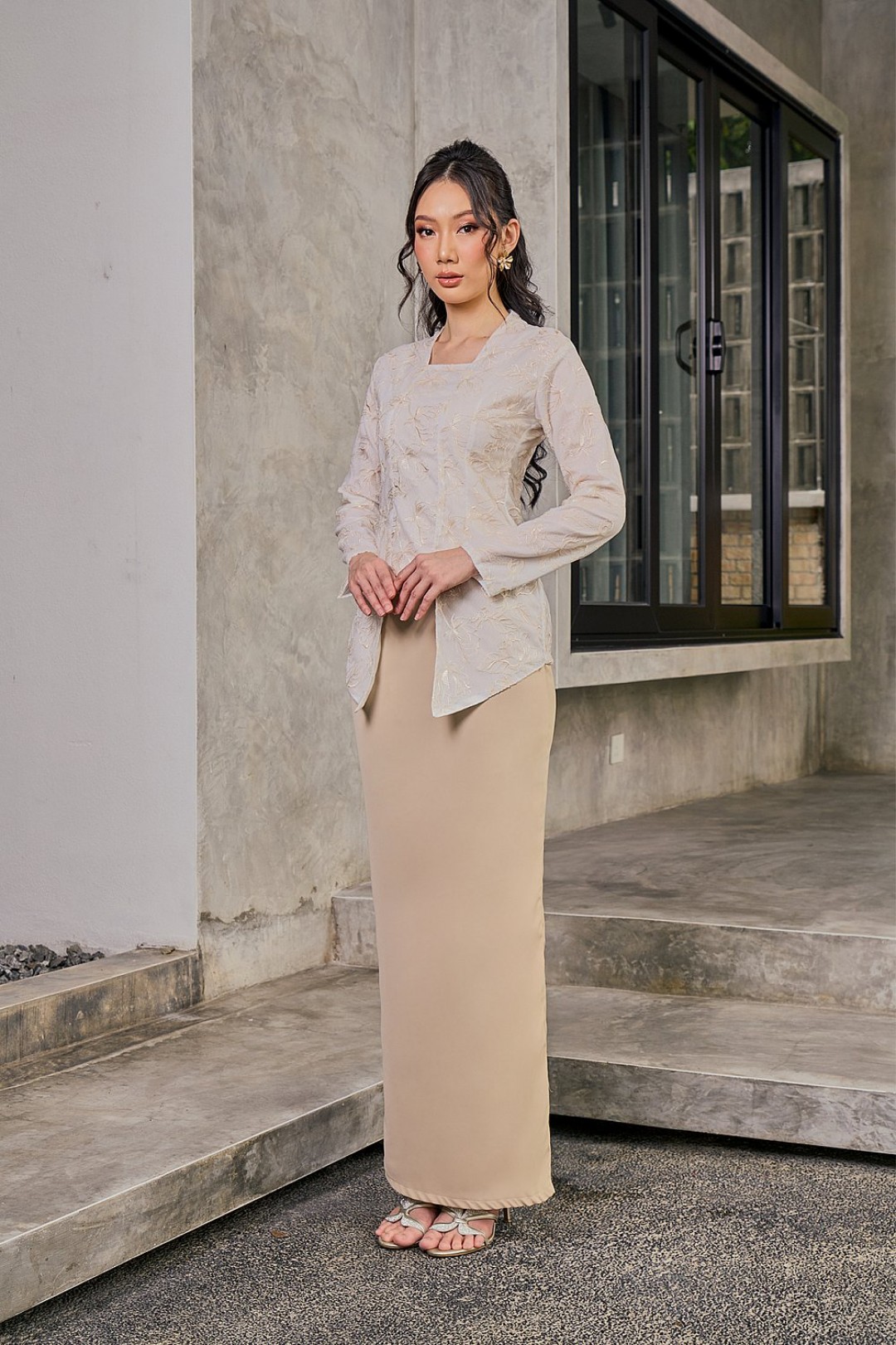 Nikita Kebaya in Champagne