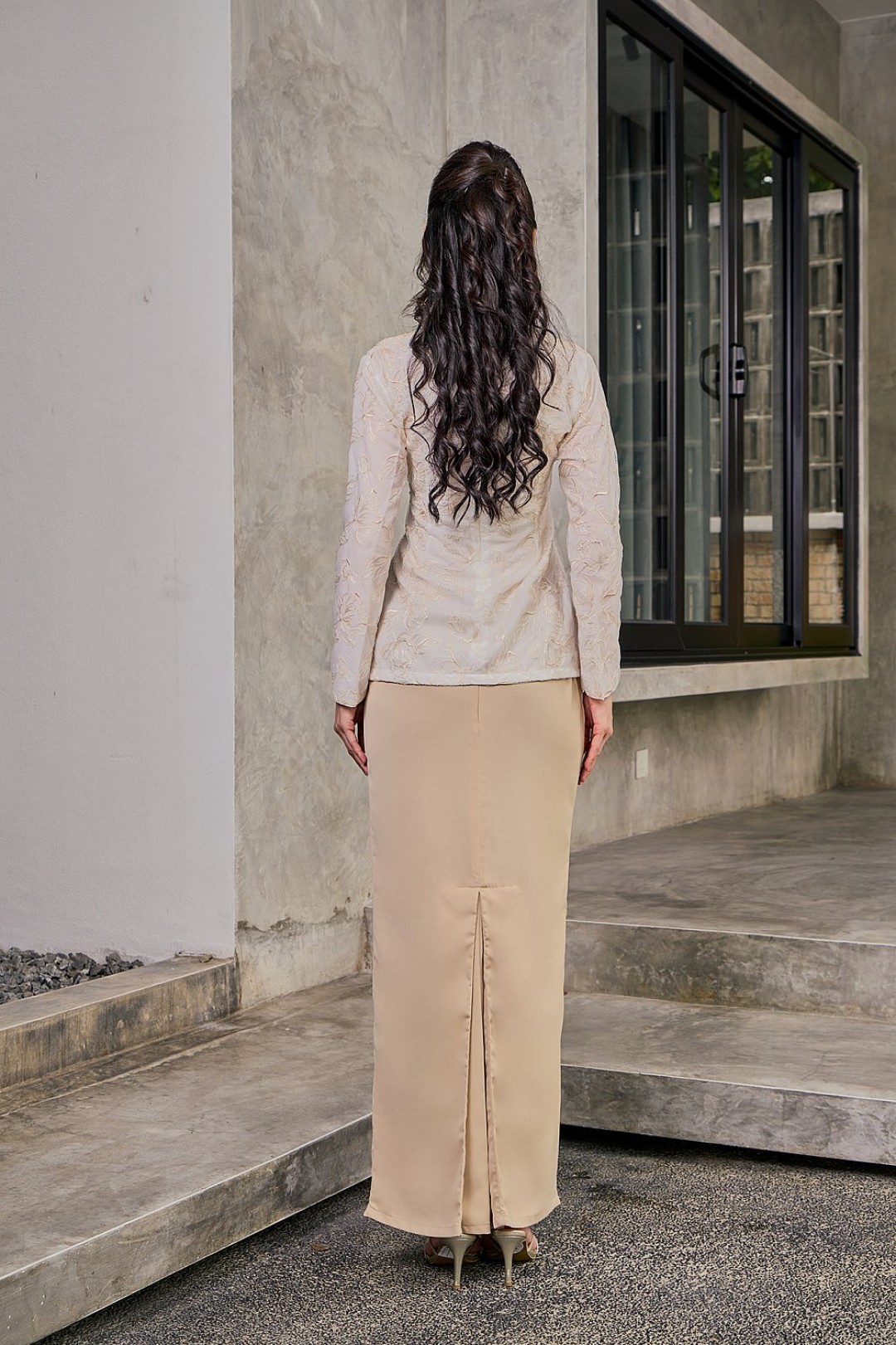 Nikita Kebaya in Champagne